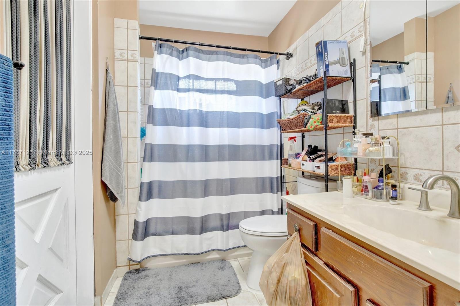 D & M ACRES - Residential