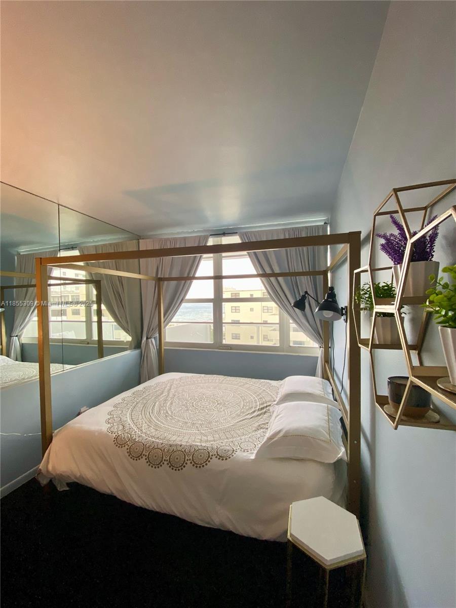 THE DECOPLAGE CONDO - Residential Lease