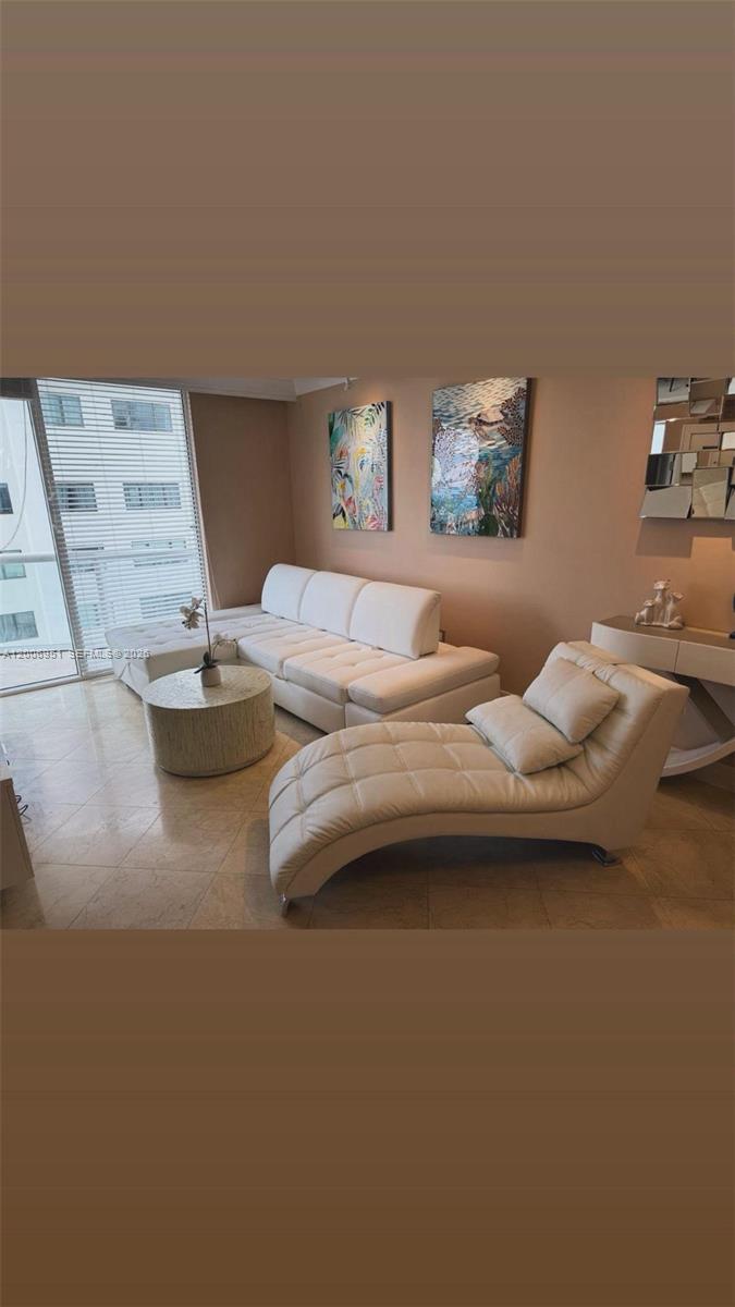 6365 Collins Ave 906