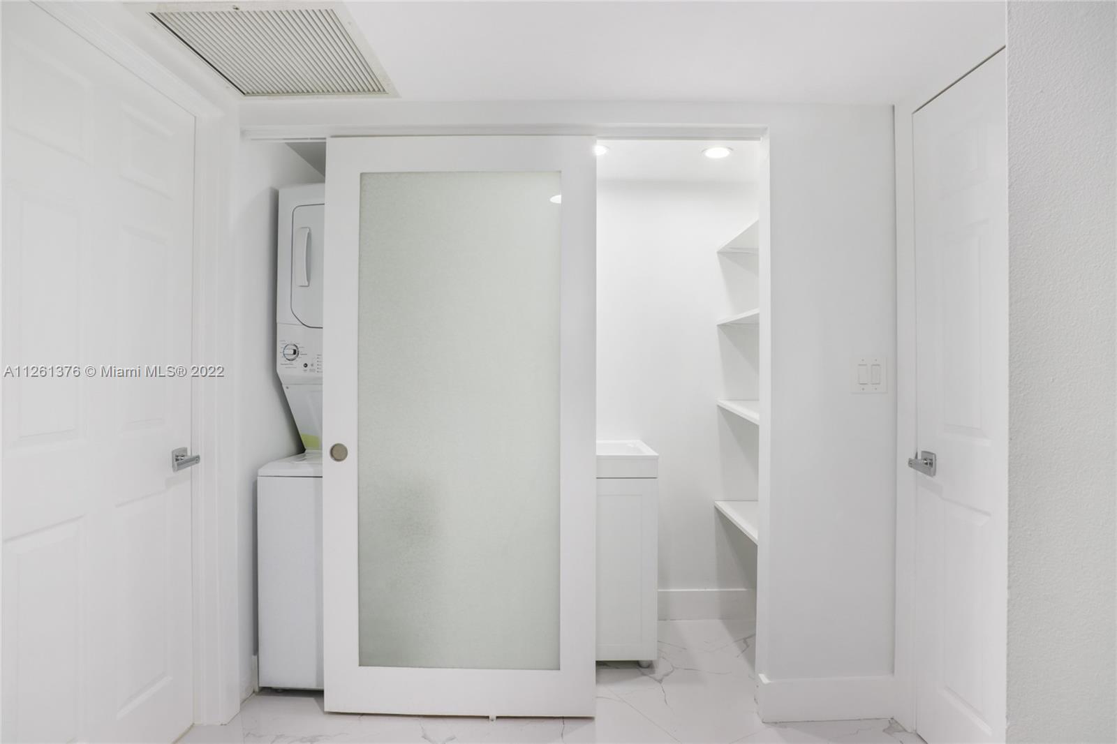 MYSTIC POINTE TOWER 500 C - Residential