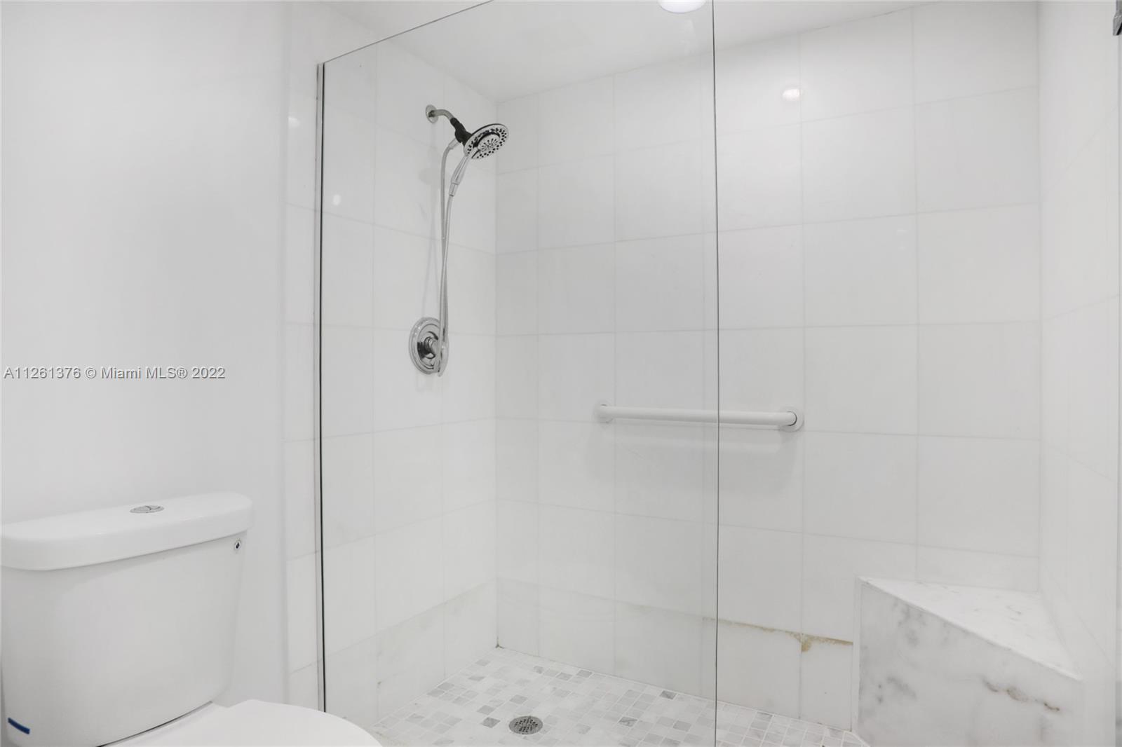 MYSTIC POINTE TOWER 500 C - Residential