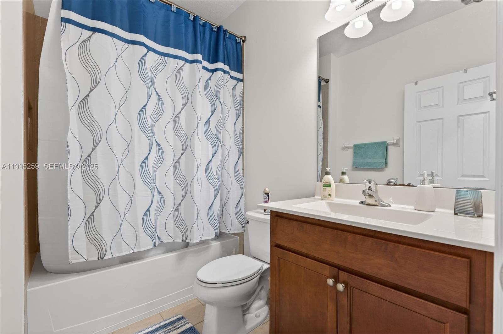 SIMONTON COURT - Residential Lease