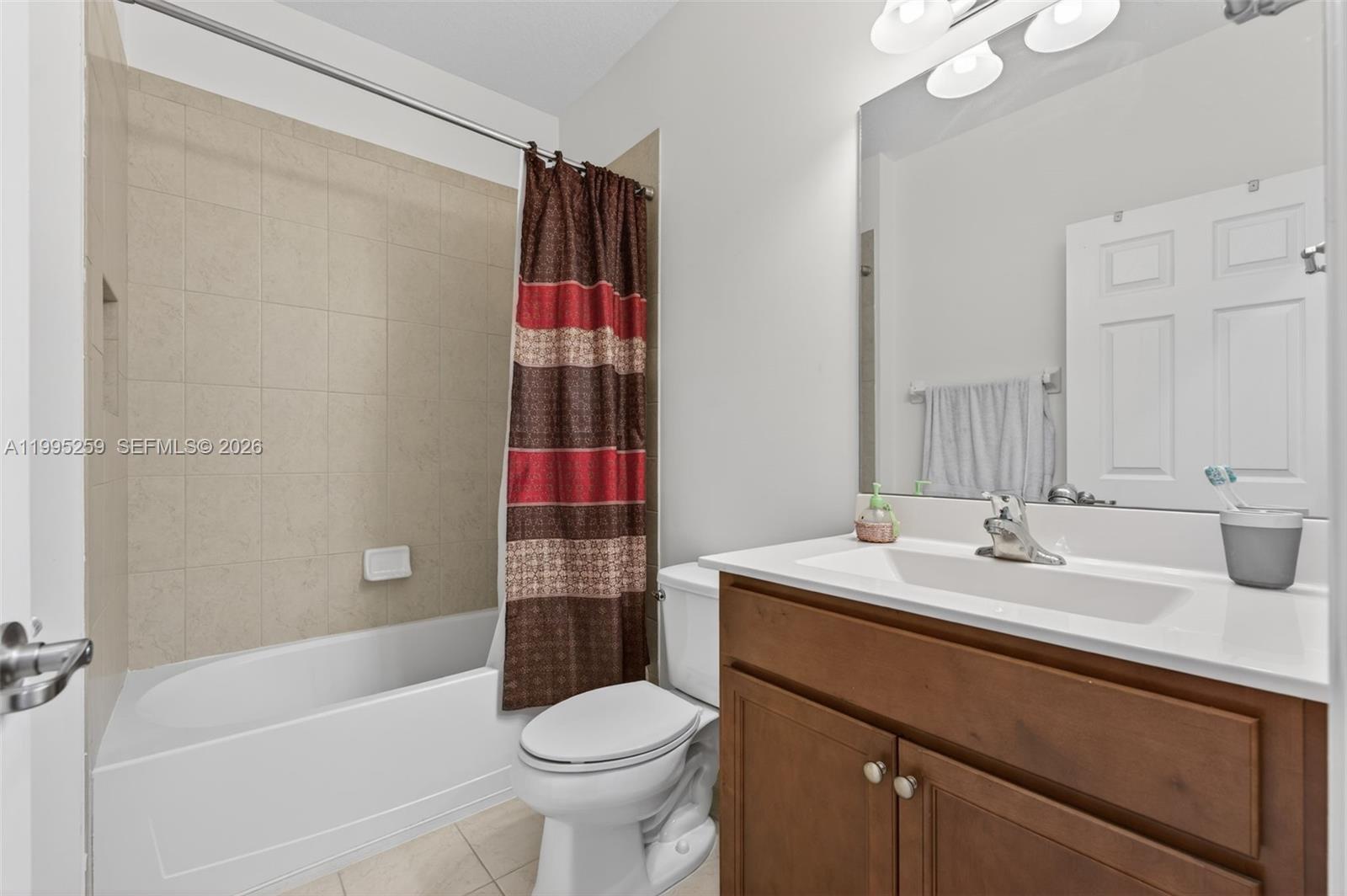 SIMONTON COURT - Residential Lease