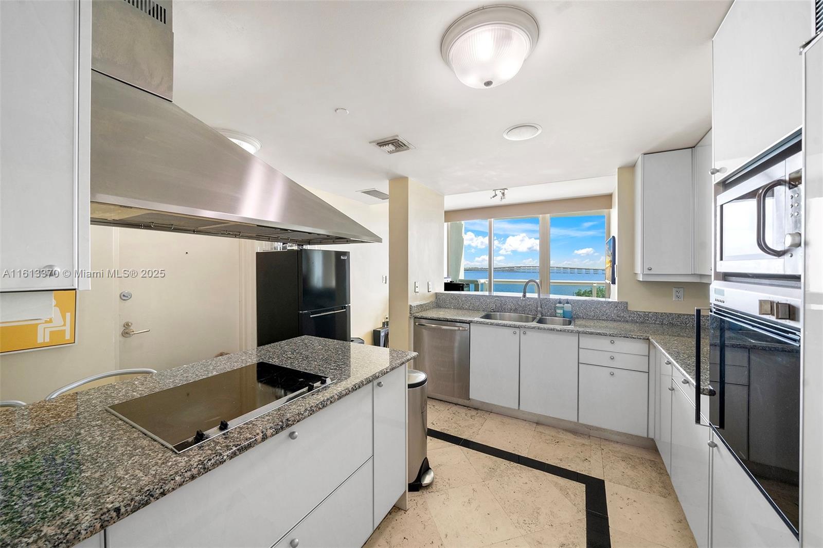 SANTA MARIA CONDO - Residential