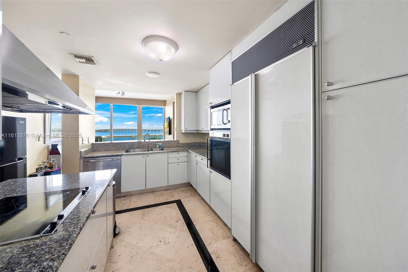 SANTA MARIA CONDO - Residential