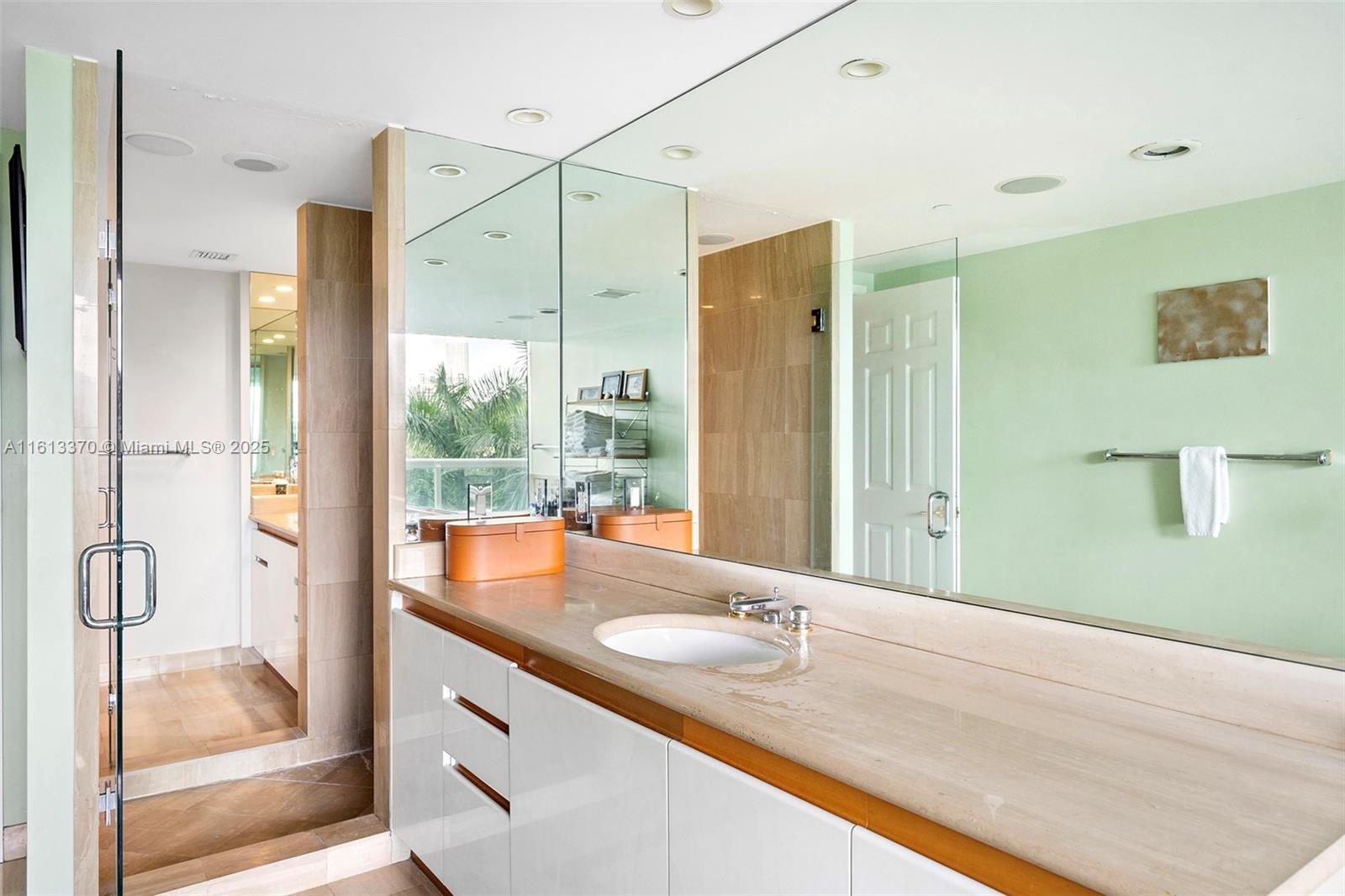 SANTA MARIA CONDO - Residential