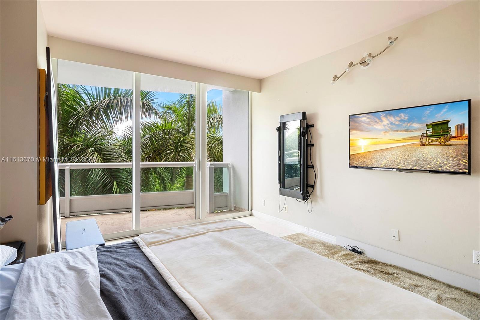 SANTA MARIA CONDO - Residential