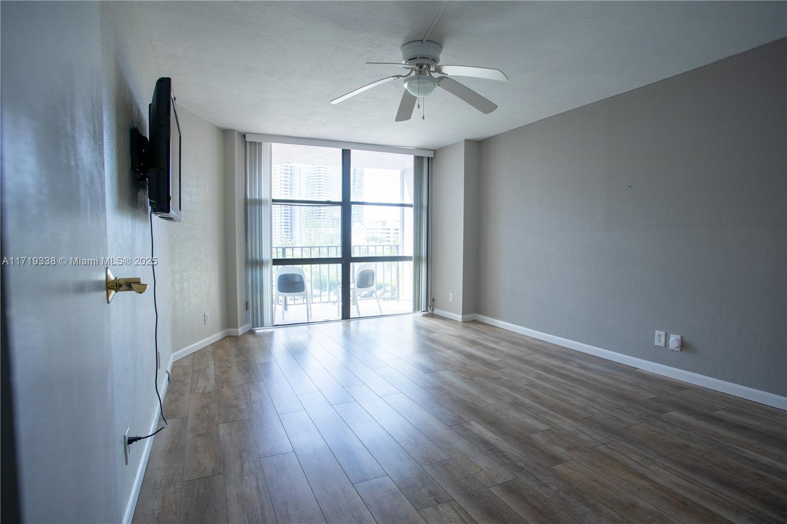 OCEANVIEW PARK CONDO - Residential