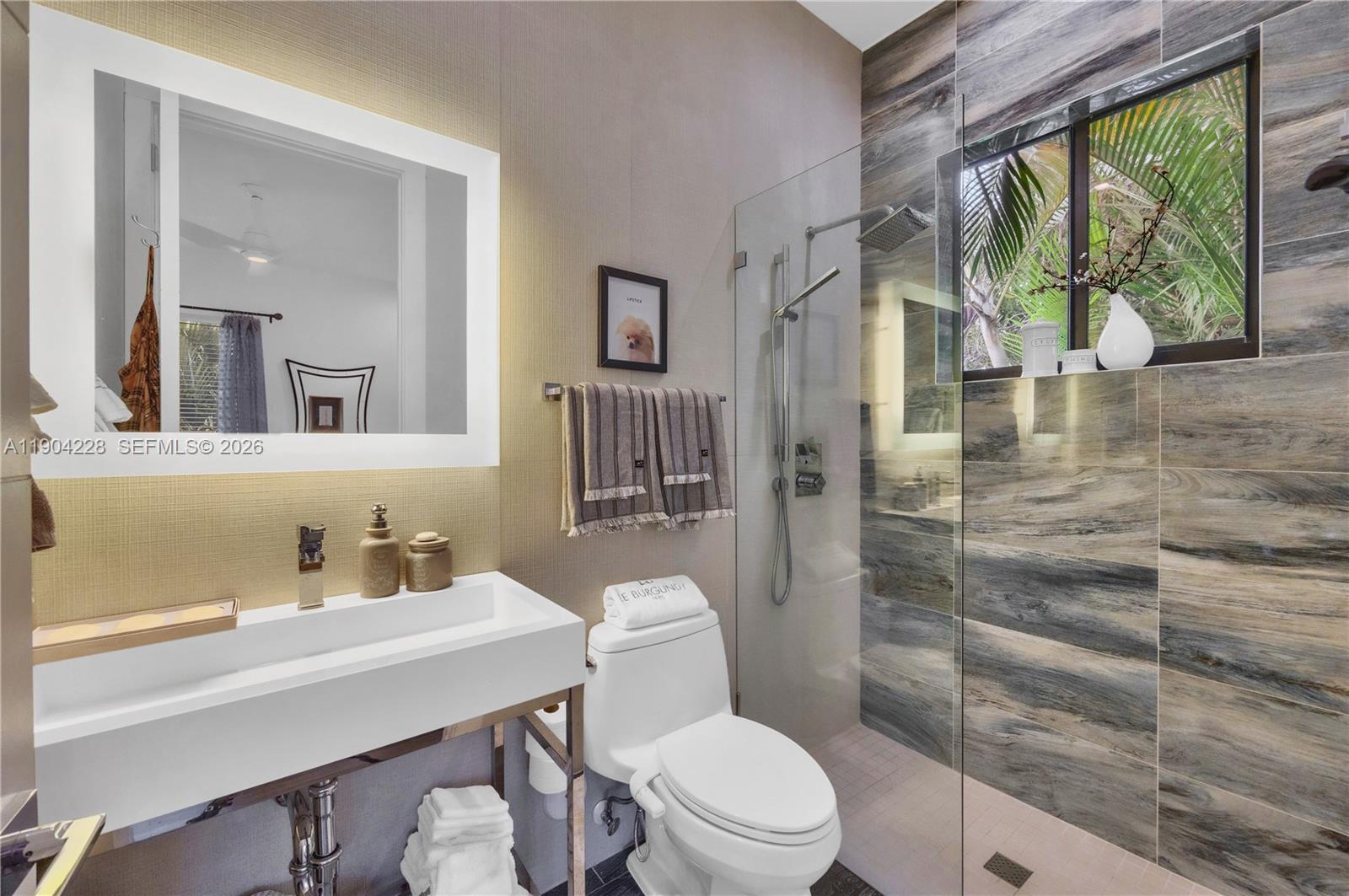 FOUR-WAY LODGE ESTATES - Residential