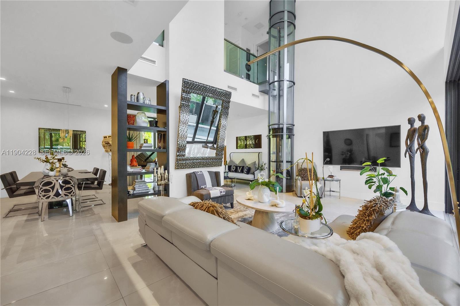 FOUR-WAY LODGE ESTATES - Residential