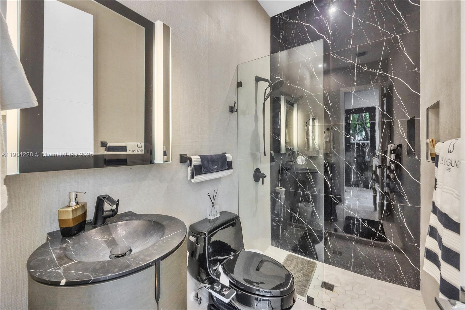 FOUR-WAY LODGE ESTATES - Residential