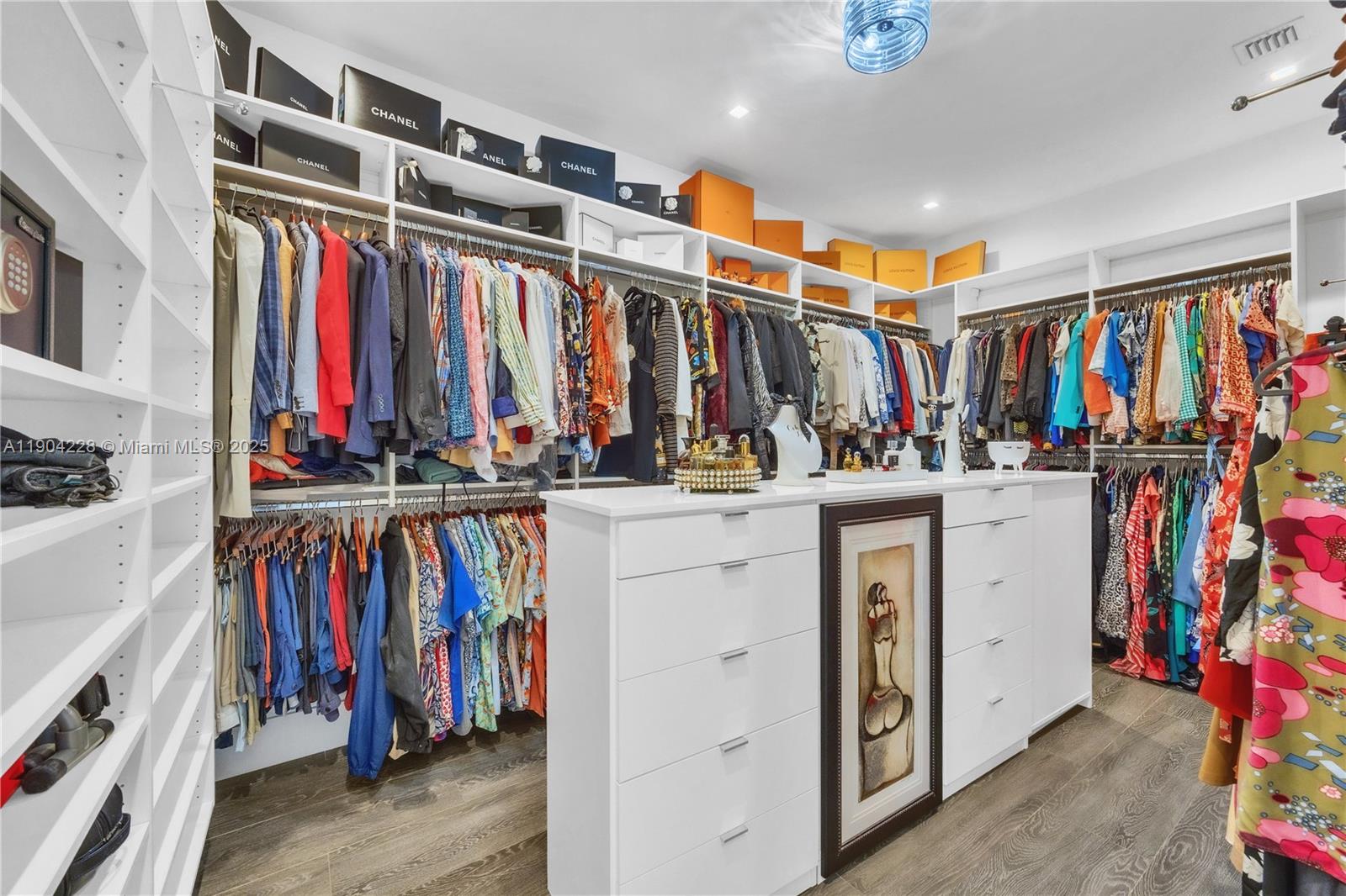 FOUR-WAY LODGE ESTATES - Residential