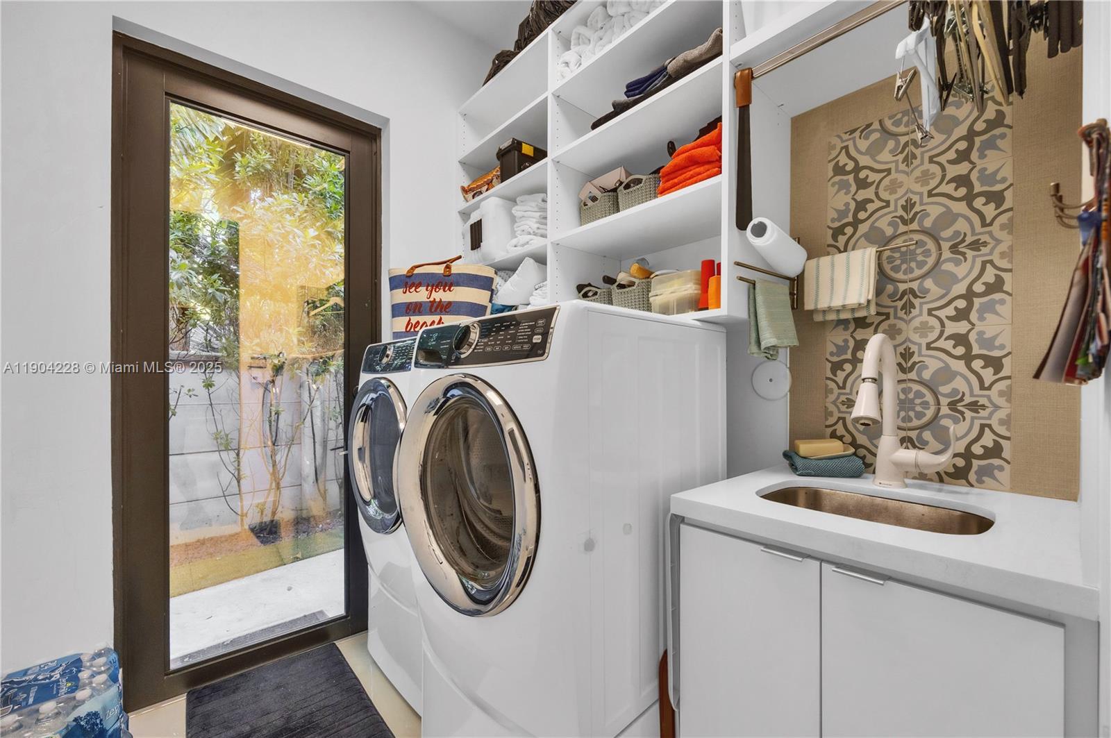 FOUR-WAY LODGE ESTATES - Residential