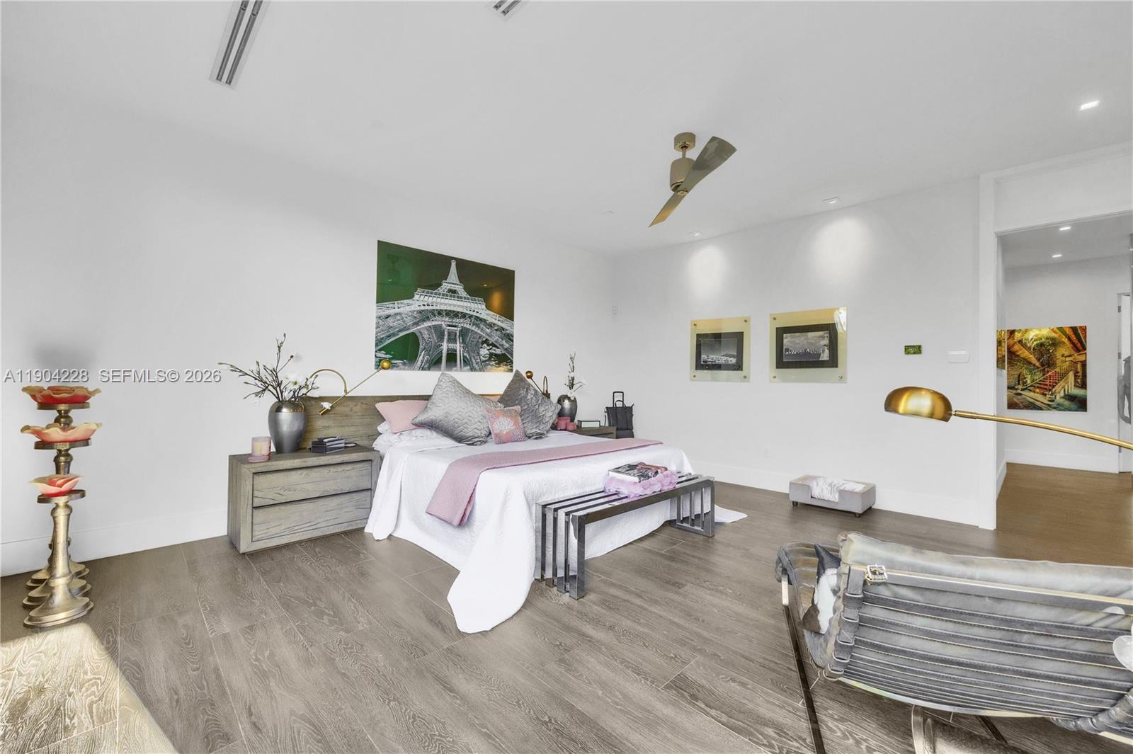 FOUR-WAY LODGE ESTATES - Residential