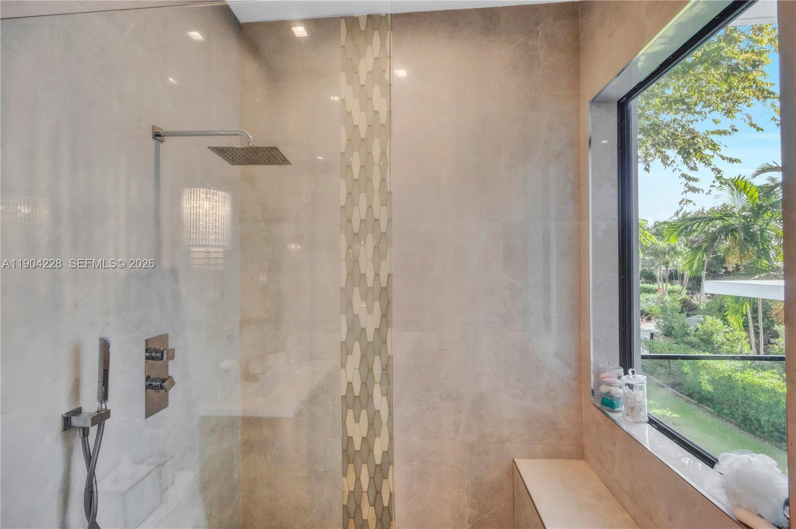 FOUR-WAY LODGE ESTATES - Residential