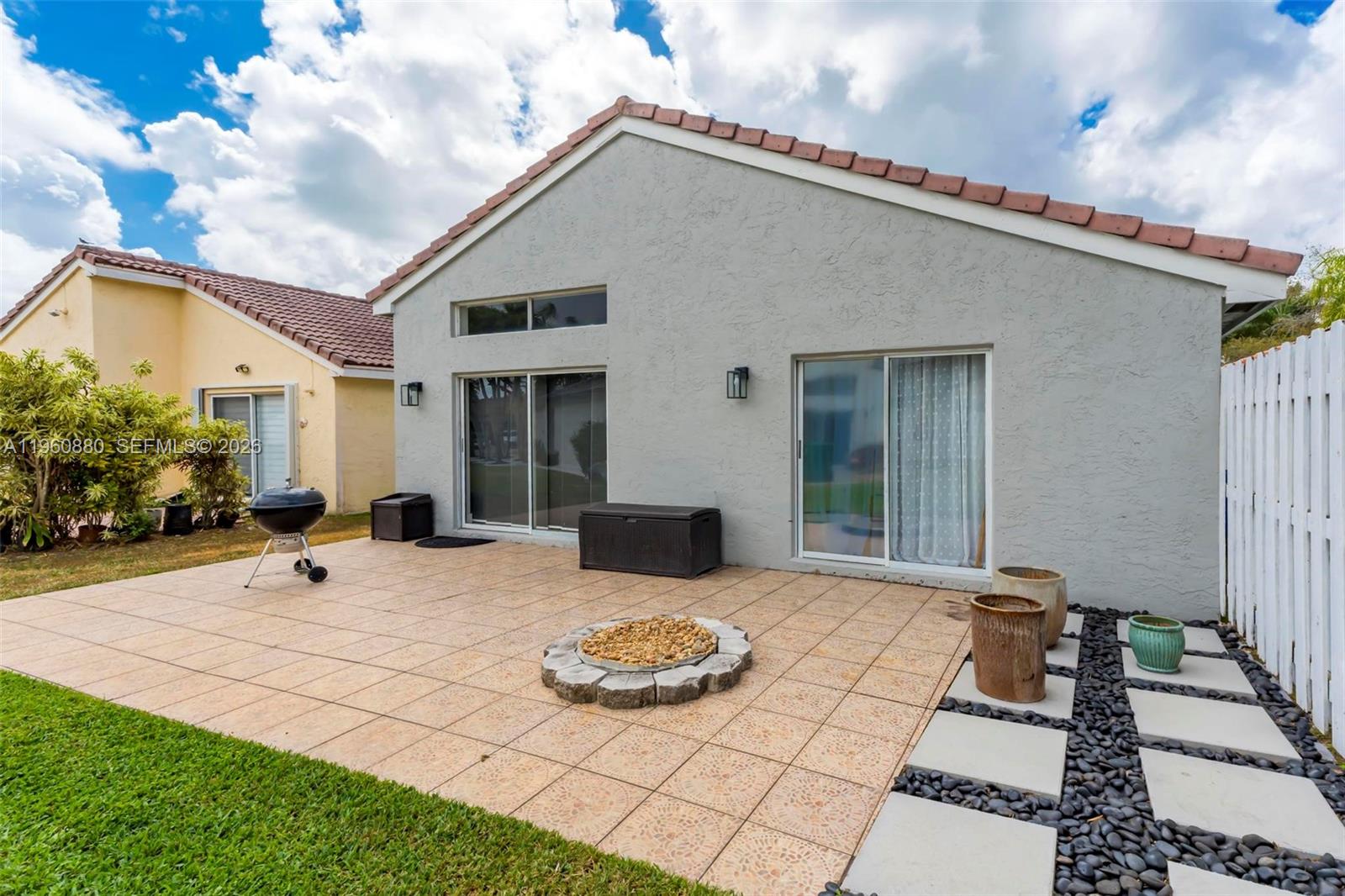 SILVER LAKES PHASE III - Residential