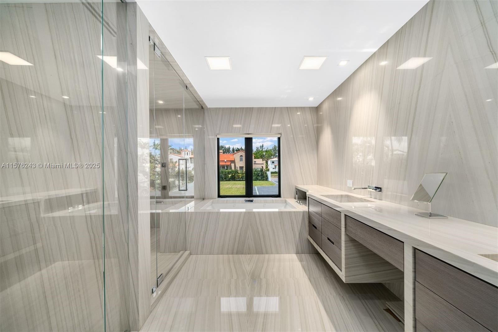 FLAMINGO TERRACE SUB - Residential