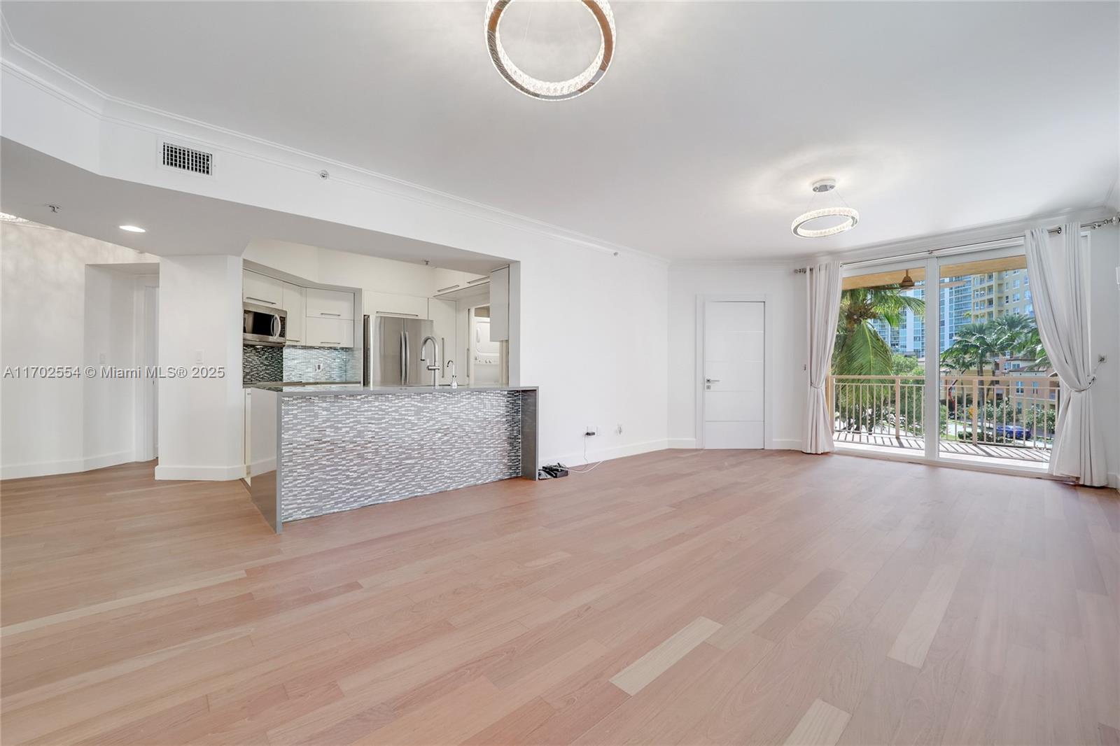 Property for Sale at 151 Michigan Ave 522, Miami Beach, Miami-Dade County, Florida - Bedrooms: 3 
Bathrooms: 3  - $1,395,000