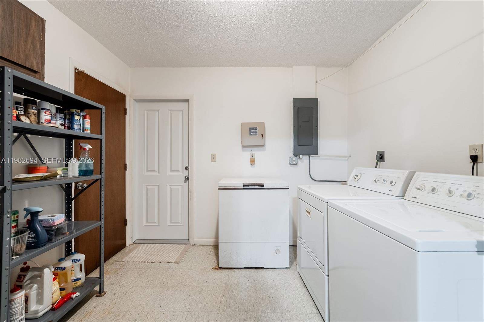 WILLOW LAKE - Residential