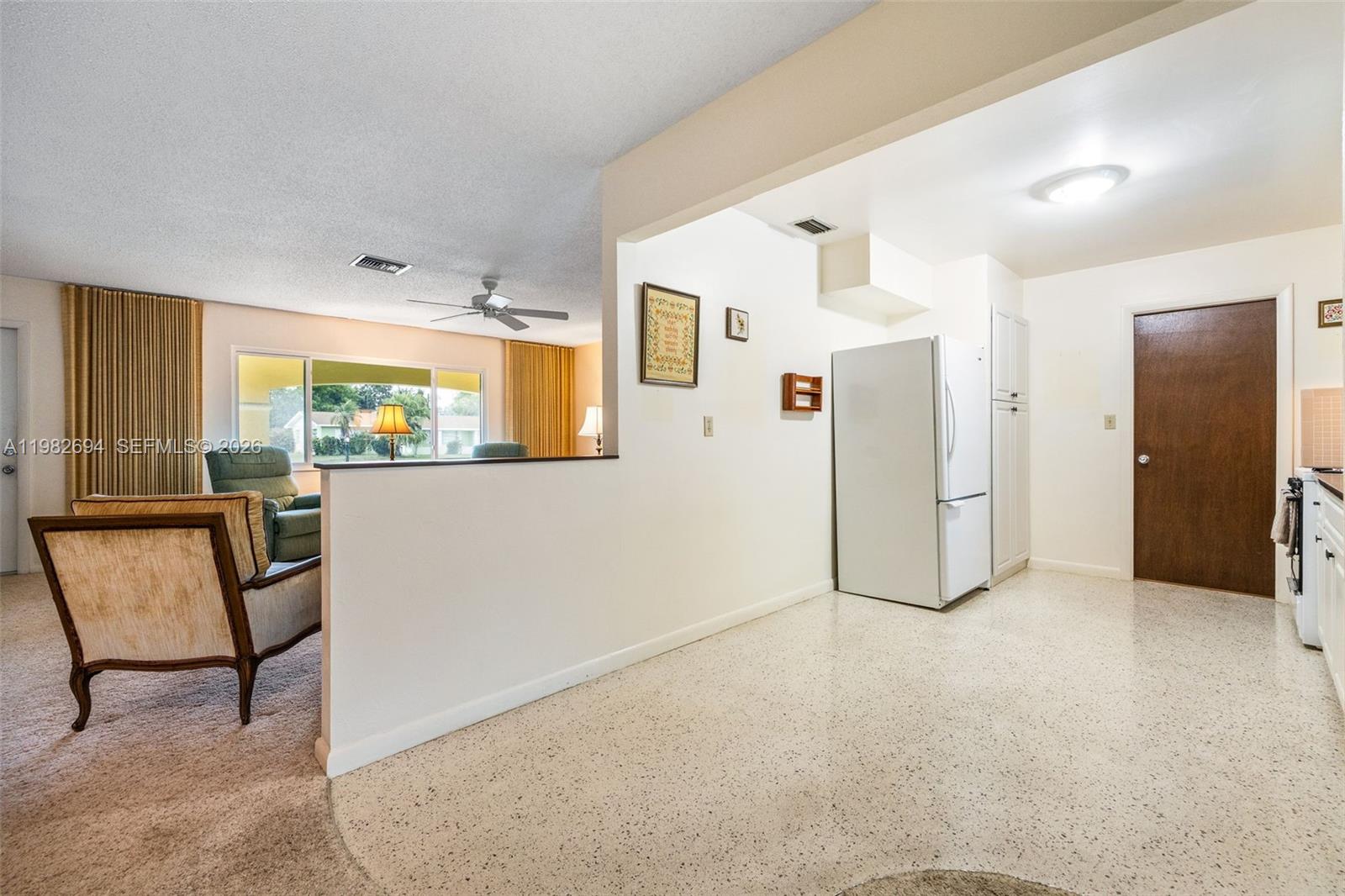 WILLOW LAKE - Residential