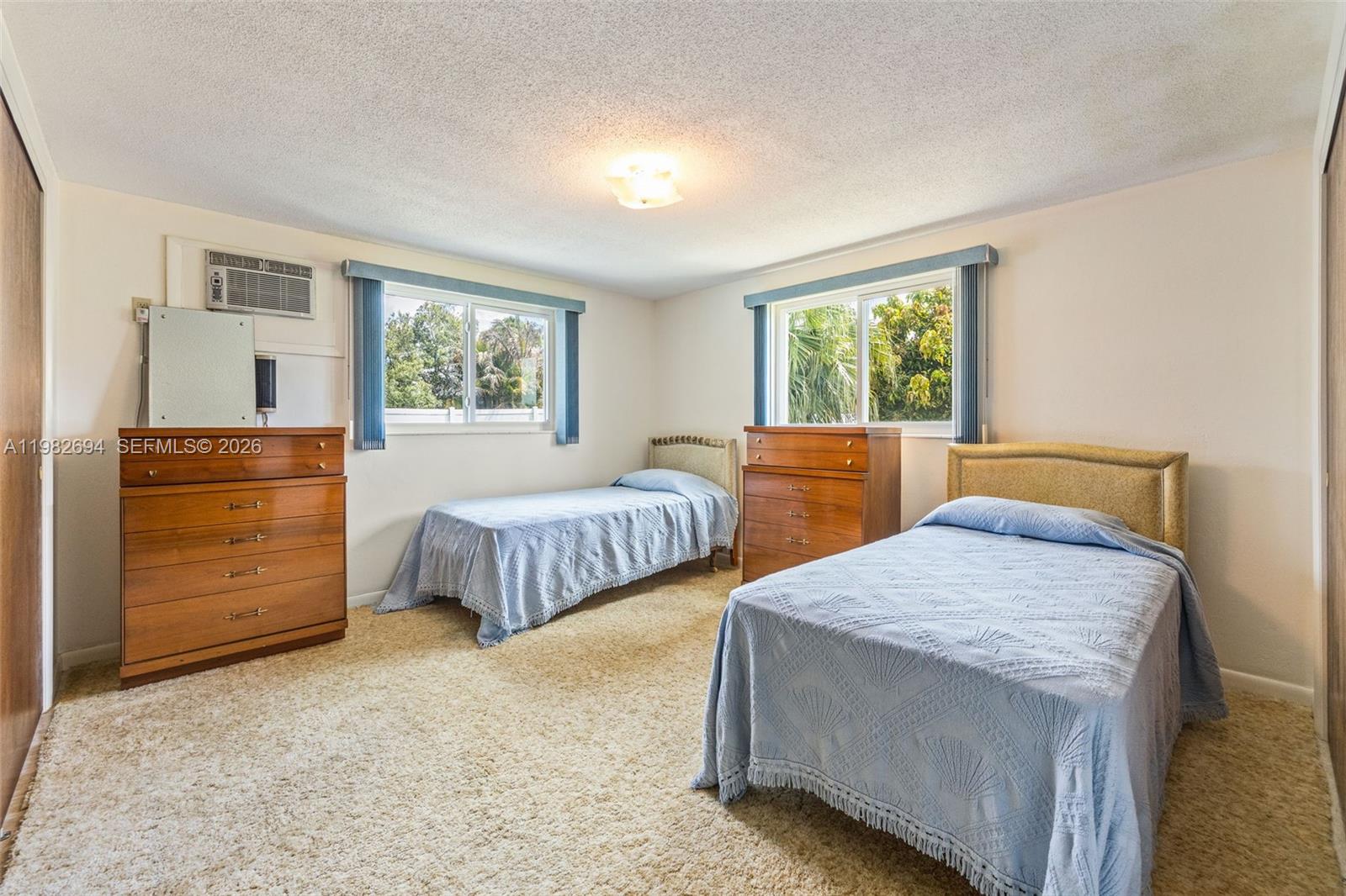 WILLOW LAKE - Residential