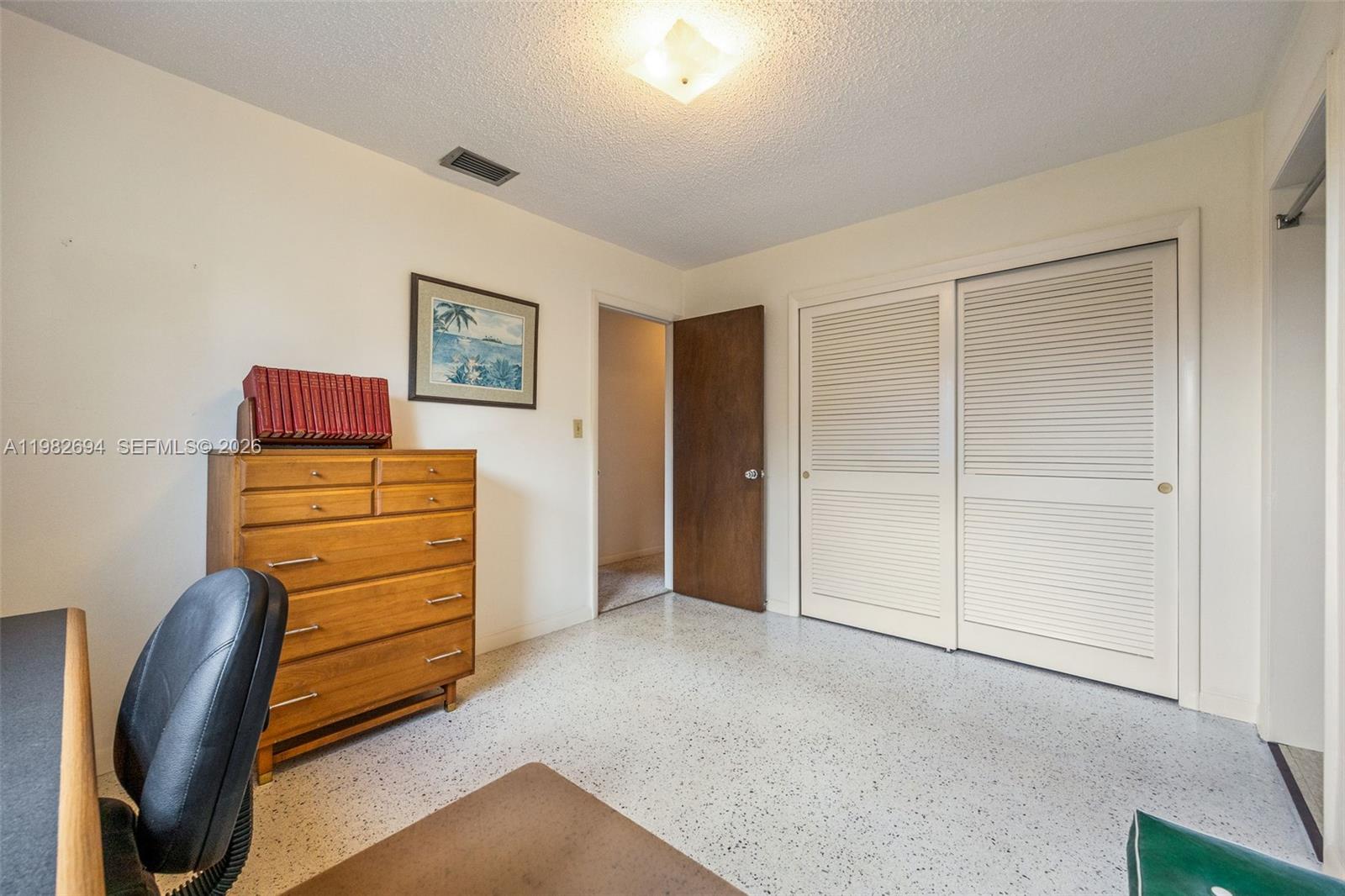 WILLOW LAKE - Residential