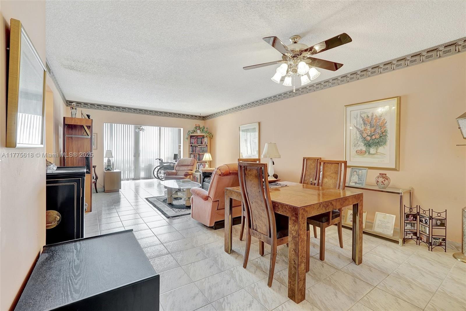 4001 Hillcrest Dr 509, Hollywood, Broward County, Florida - 1 Bedrooms  
2 Bathrooms - 