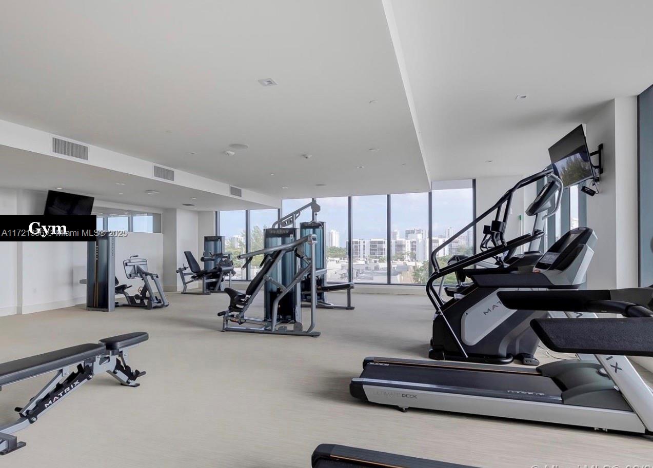 AVENTURA PARKSQUARE - Residential