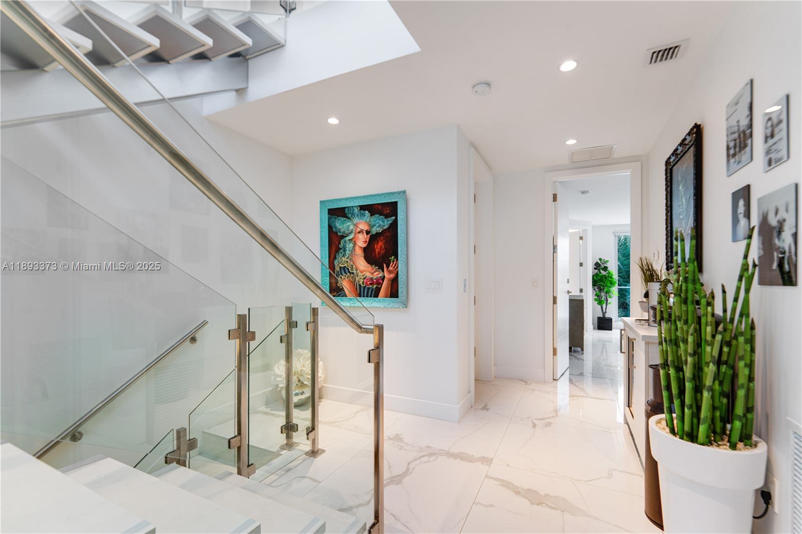 SILVER SHORES UNIT - Residential