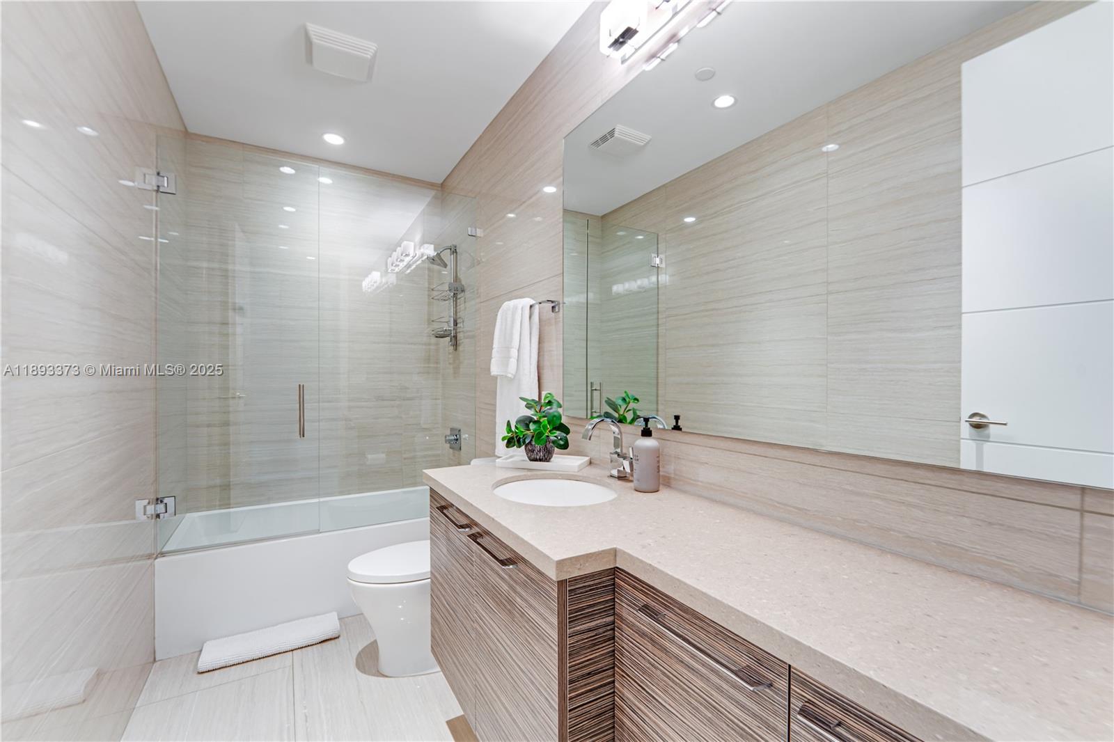 SILVER SHORES UNIT - Residential