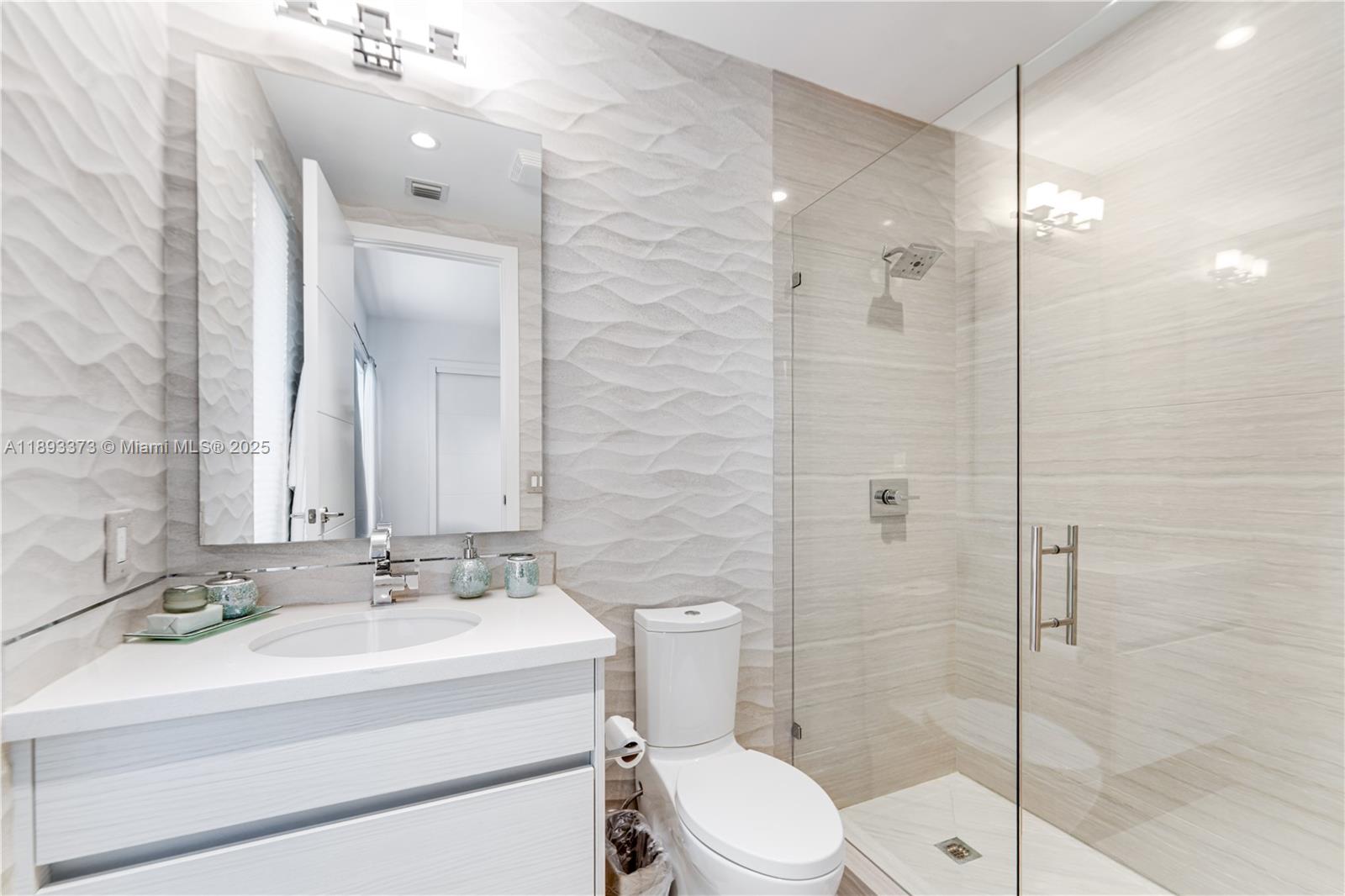 SILVER SHORES UNIT - Residential