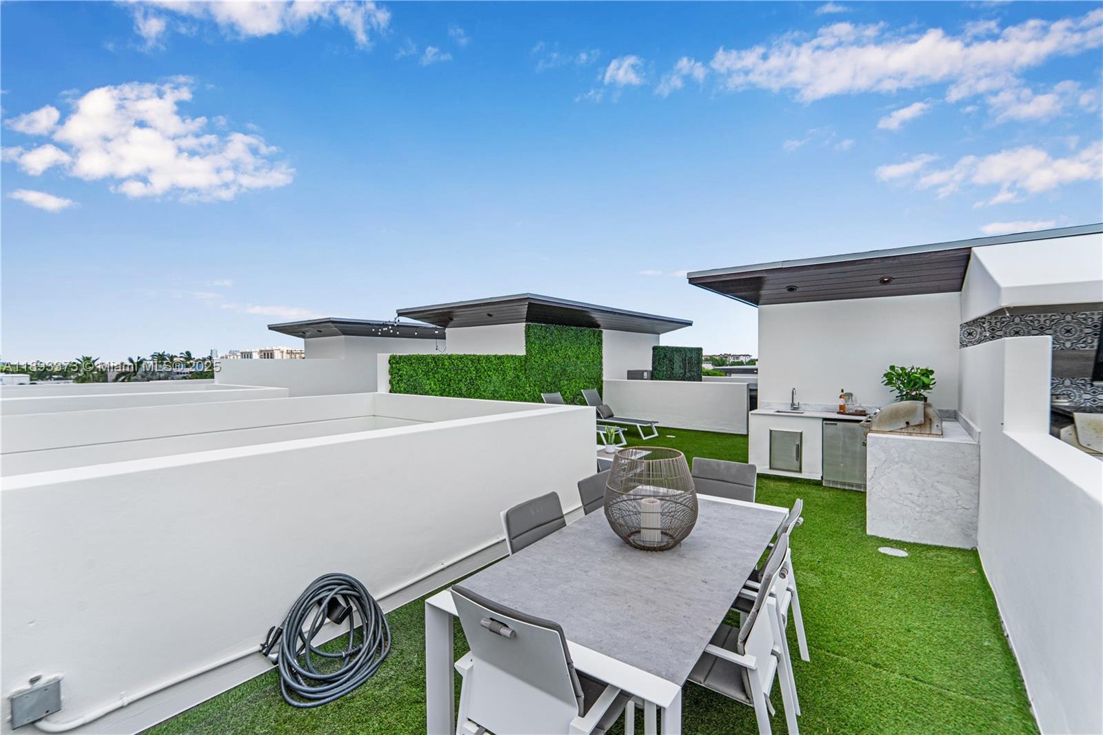 SILVER SHORES UNIT - Residential