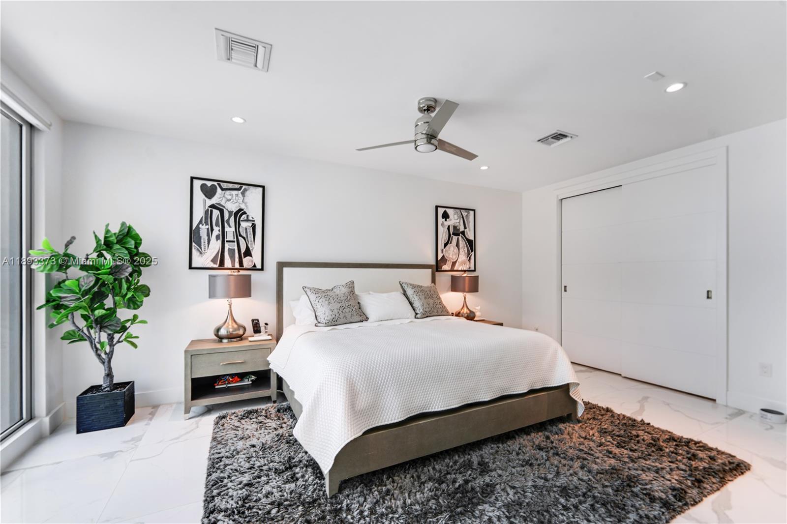 SILVER SHORES UNIT - Residential