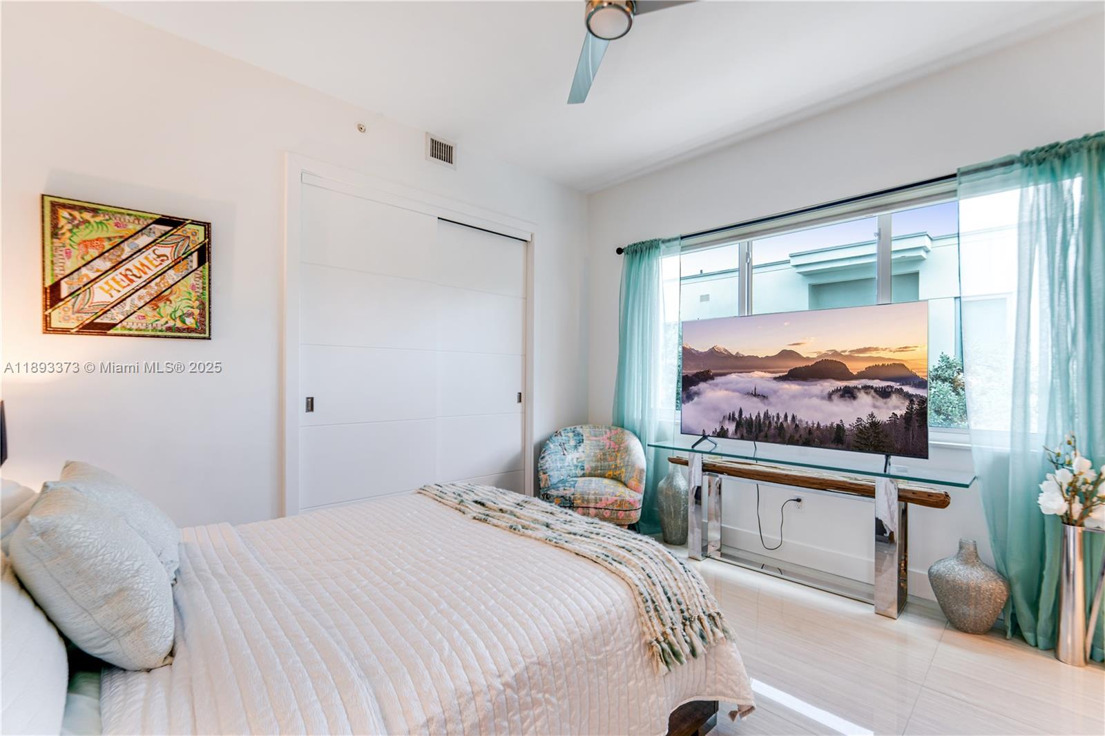 SILVER SHORES UNIT - Residential