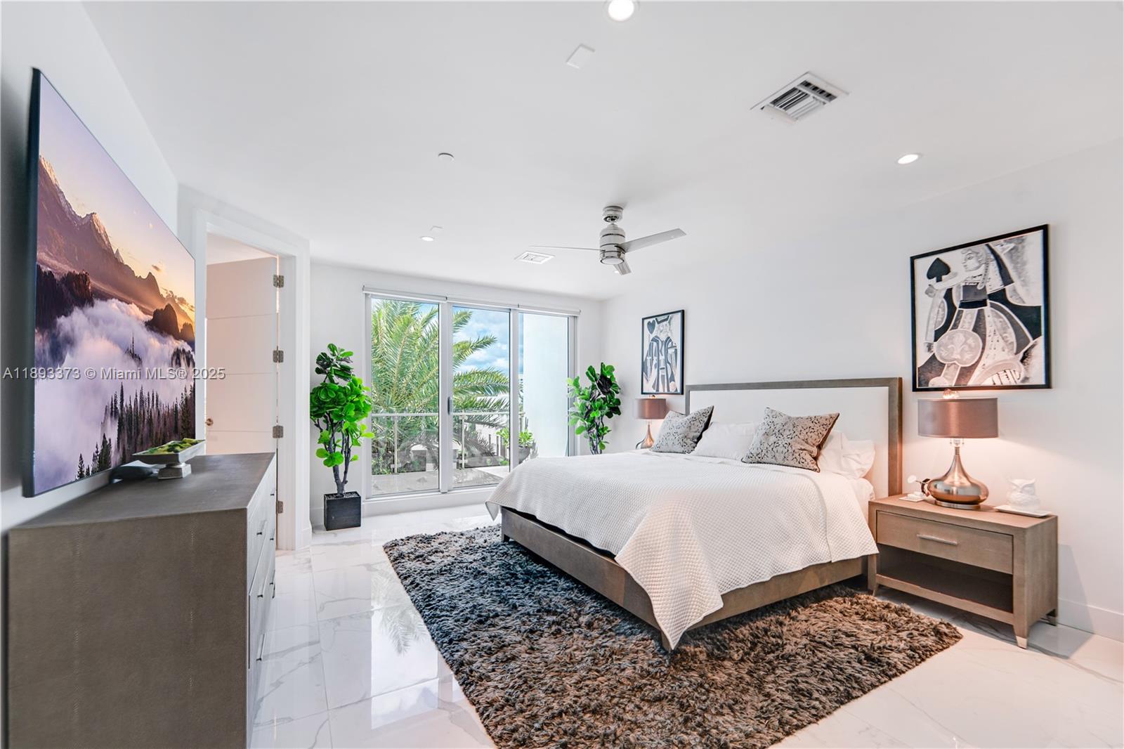 SILVER SHORES UNIT - Residential