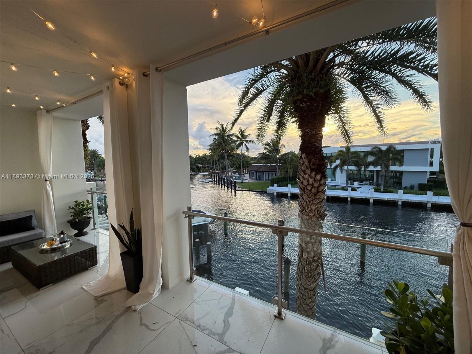 SILVER SHORES UNIT - Residential