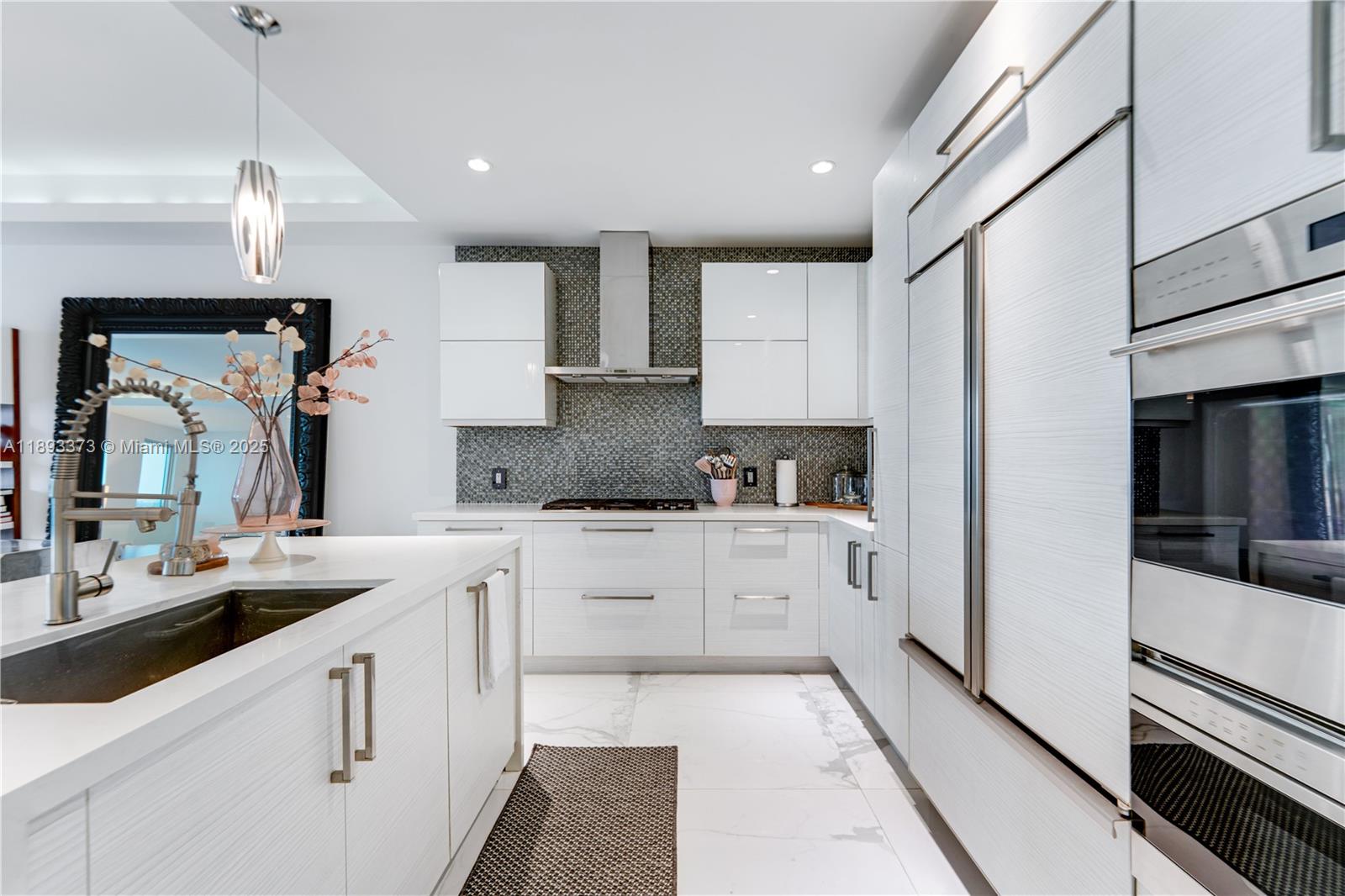 SILVER SHORES UNIT - Residential