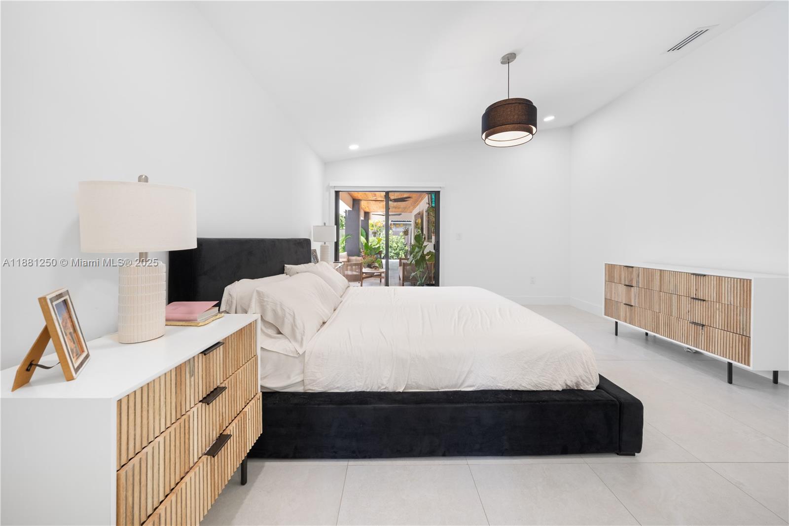 BLUE ROOM ESTATES - Residential