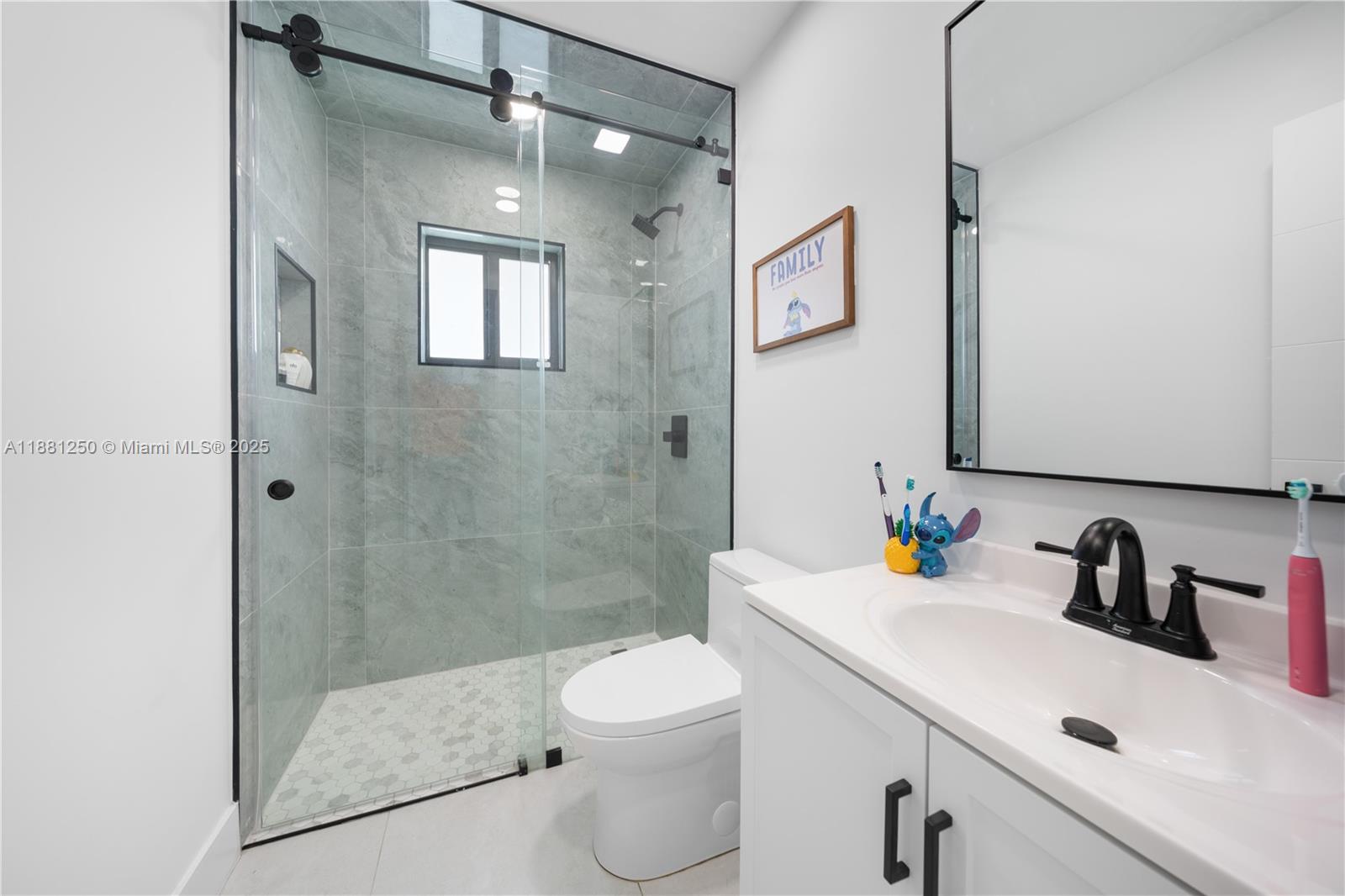 BLUE ROOM ESTATES - Residential