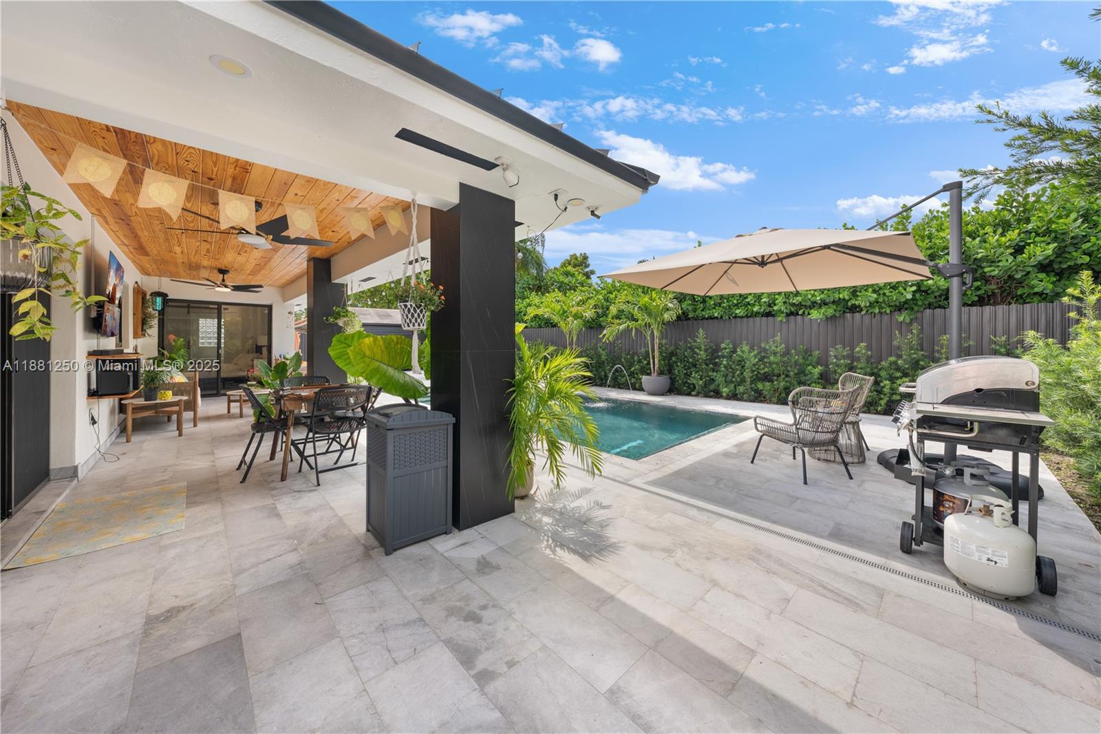 BLUE ROOM ESTATES - Residential