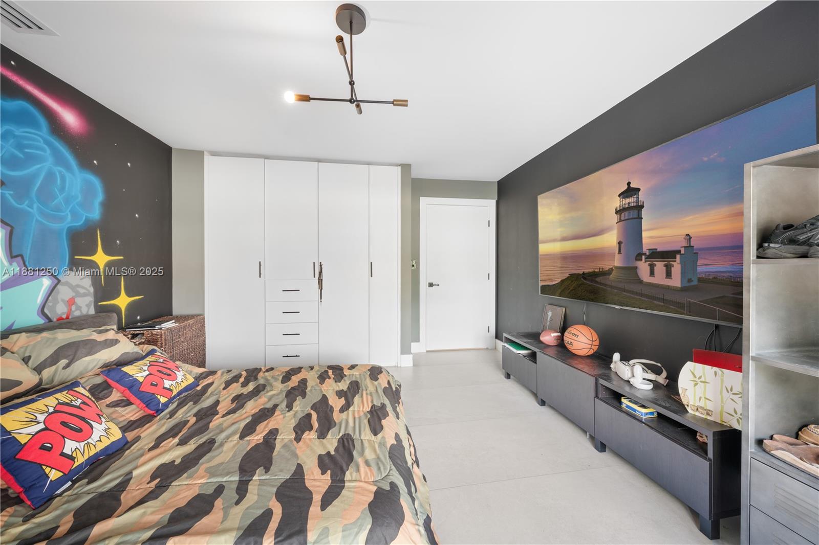 BLUE ROOM ESTATES - Residential