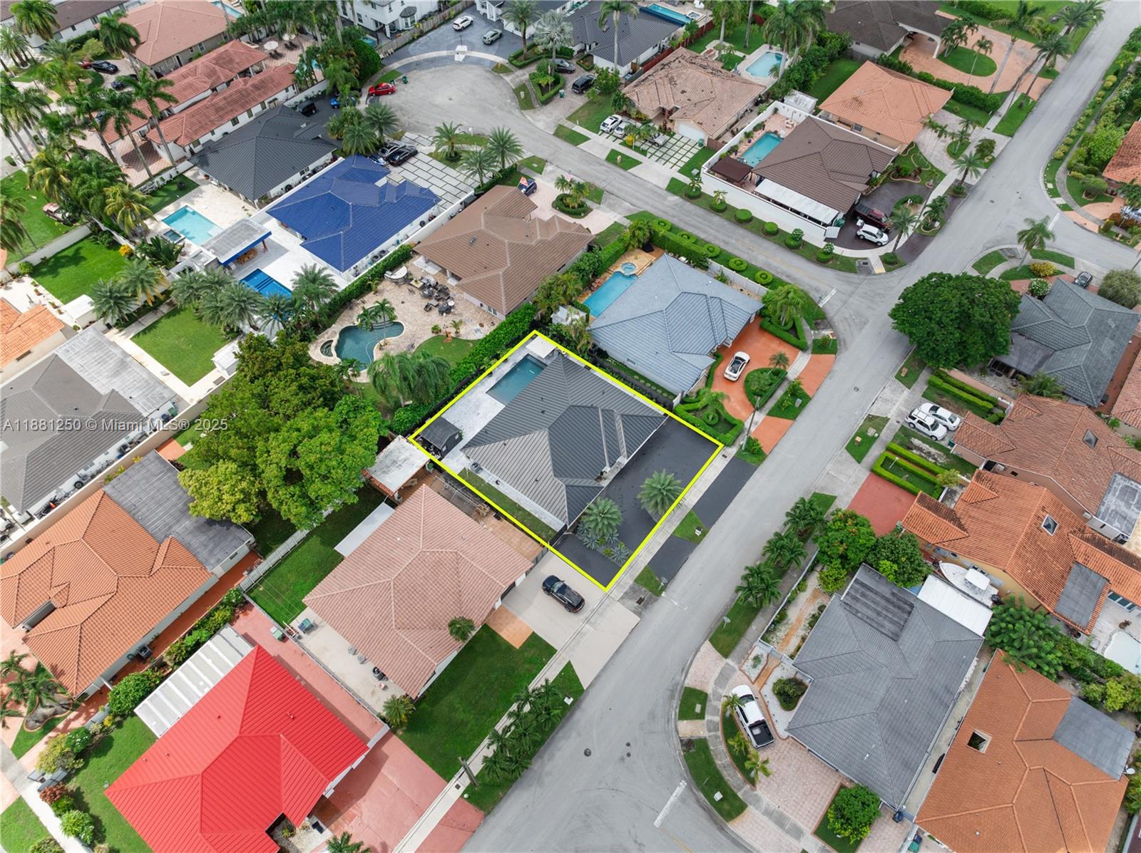 BLUE ROOM ESTATES - Residential