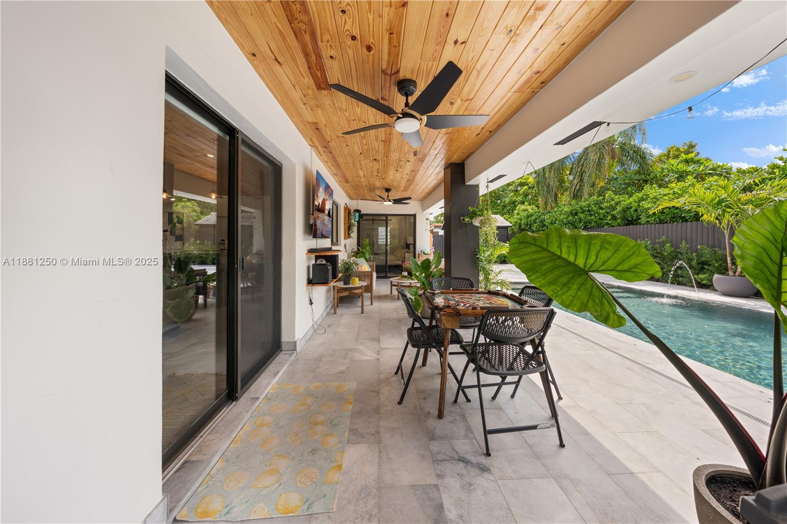 BLUE ROOM ESTATES - Residential