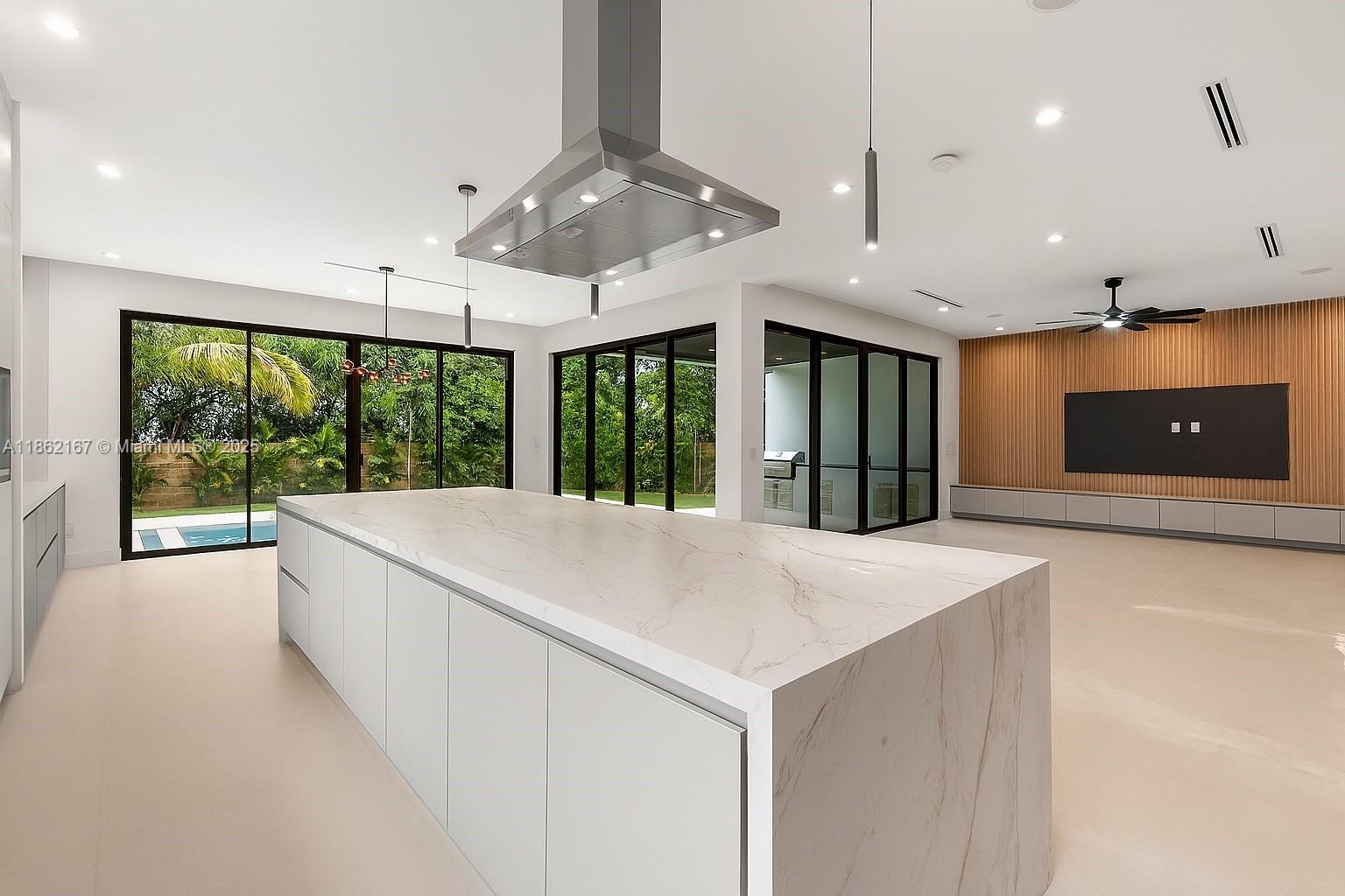 HOLMBERG & MC KEES - Residential