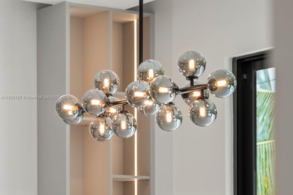 HOLMBERG & MC KEES - Residential