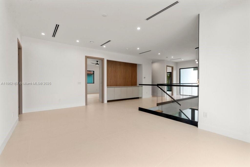 HOLMBERG & MC KEES - Residential