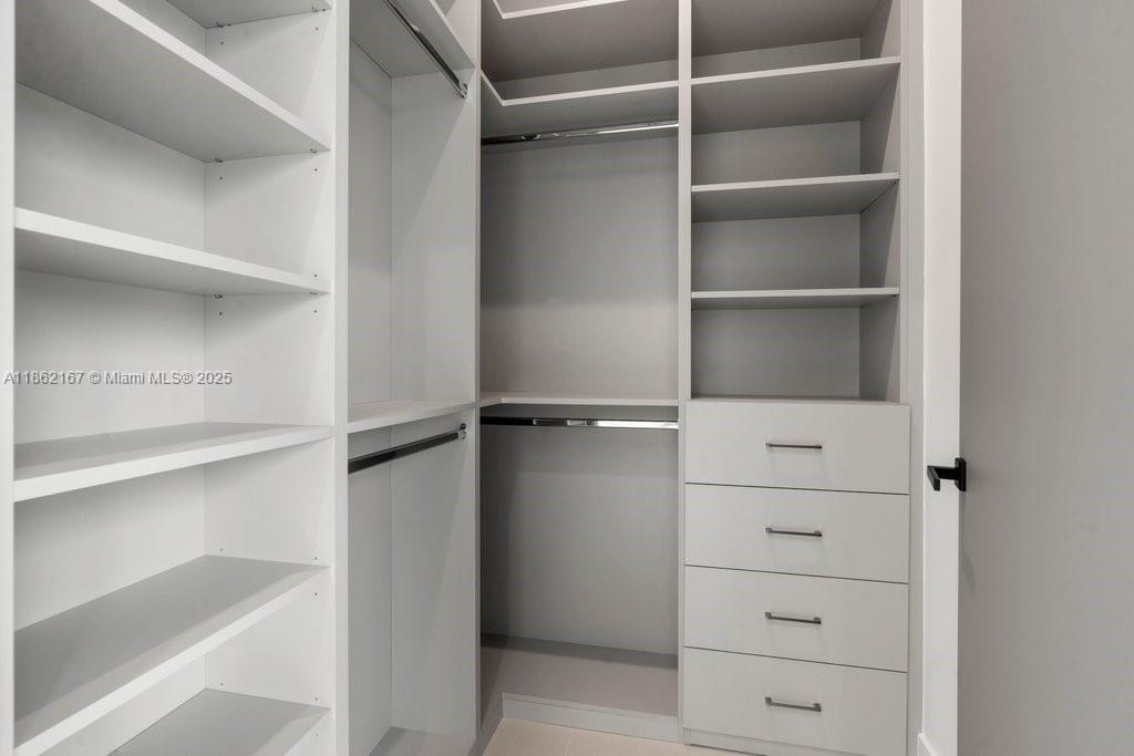 HOLMBERG & MC KEES - Residential