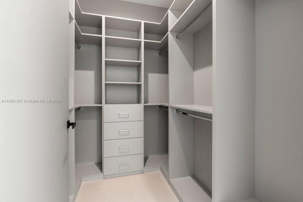 HOLMBERG & MC KEES - Residential