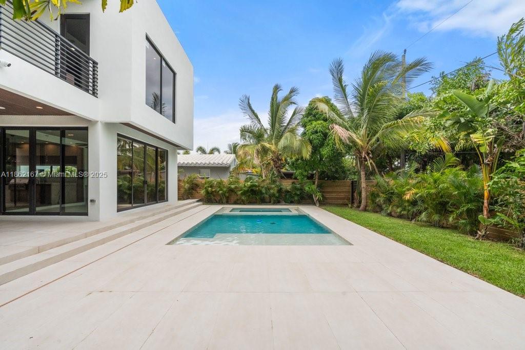 HOLMBERG & MC KEES - Residential