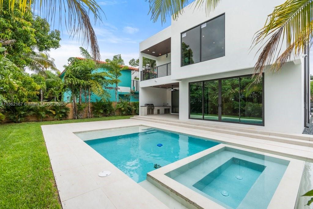 HOLMBERG & MC KEES - Residential